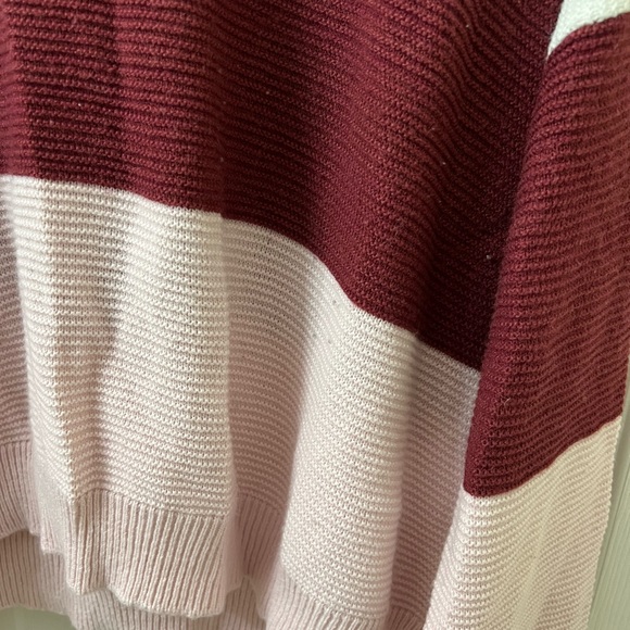 Color Block Cropped Sweater - Picture 2 of 5